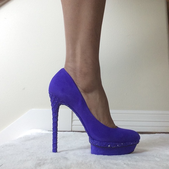 B Brian Atwood Fontanne Purple Ultra Violet Suede and Snake Print Leather Heels - Picture 2 of 13